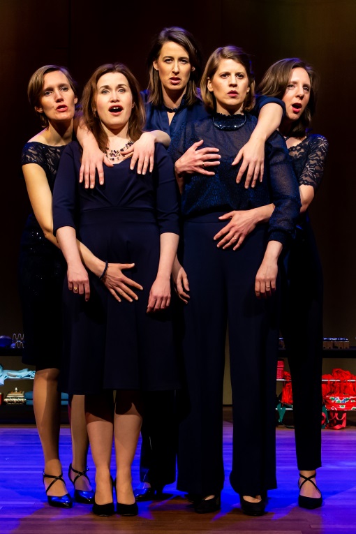 01WhataboutMary © Ronald Knapp